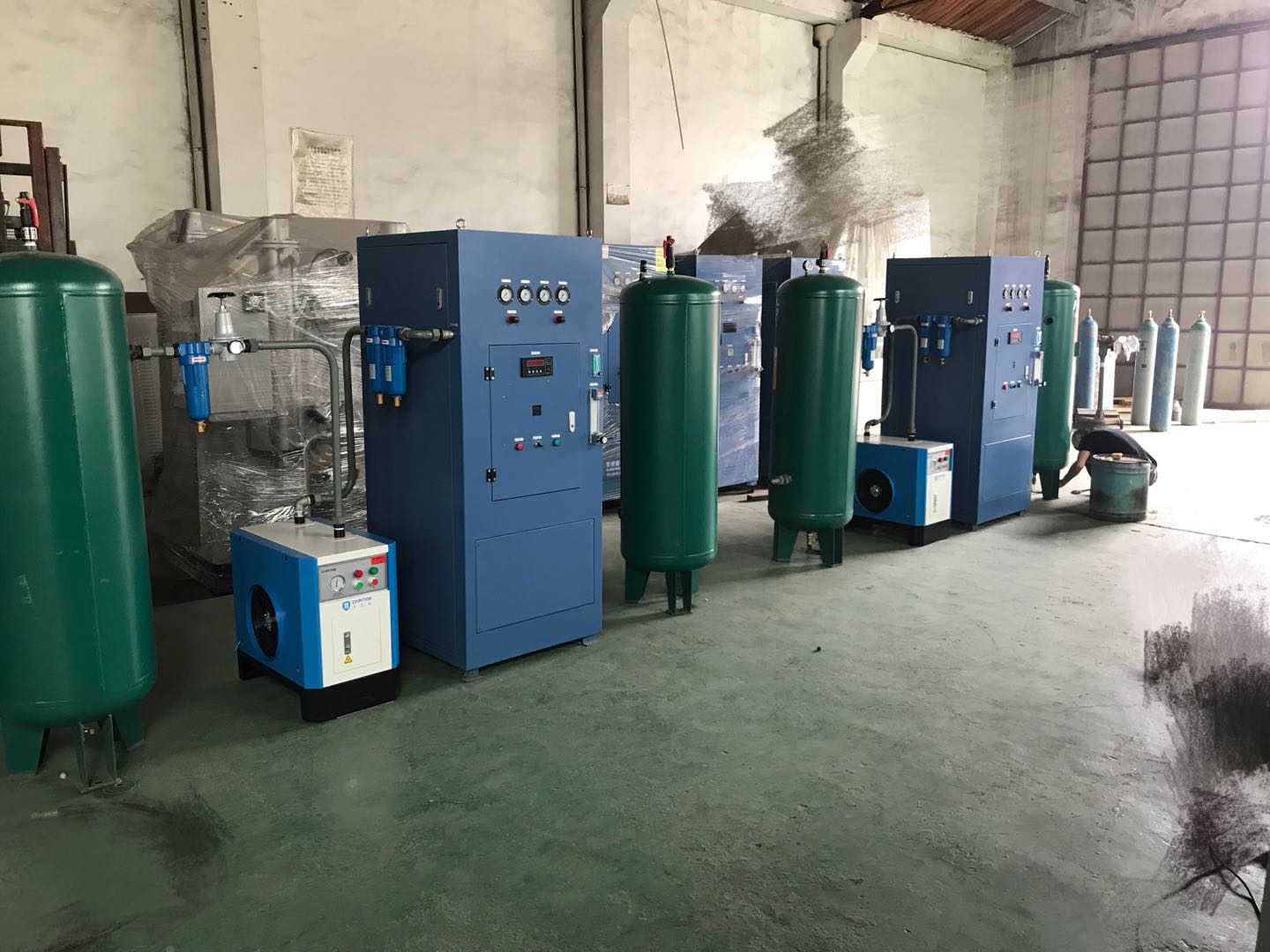 集中供氧汇流排图片